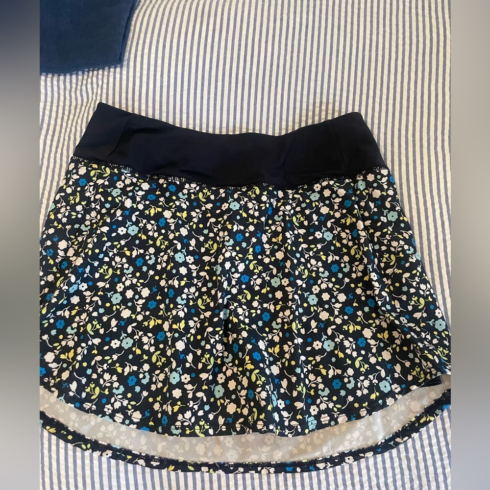 Addison Bay Athletic skirt with shorts - size Small